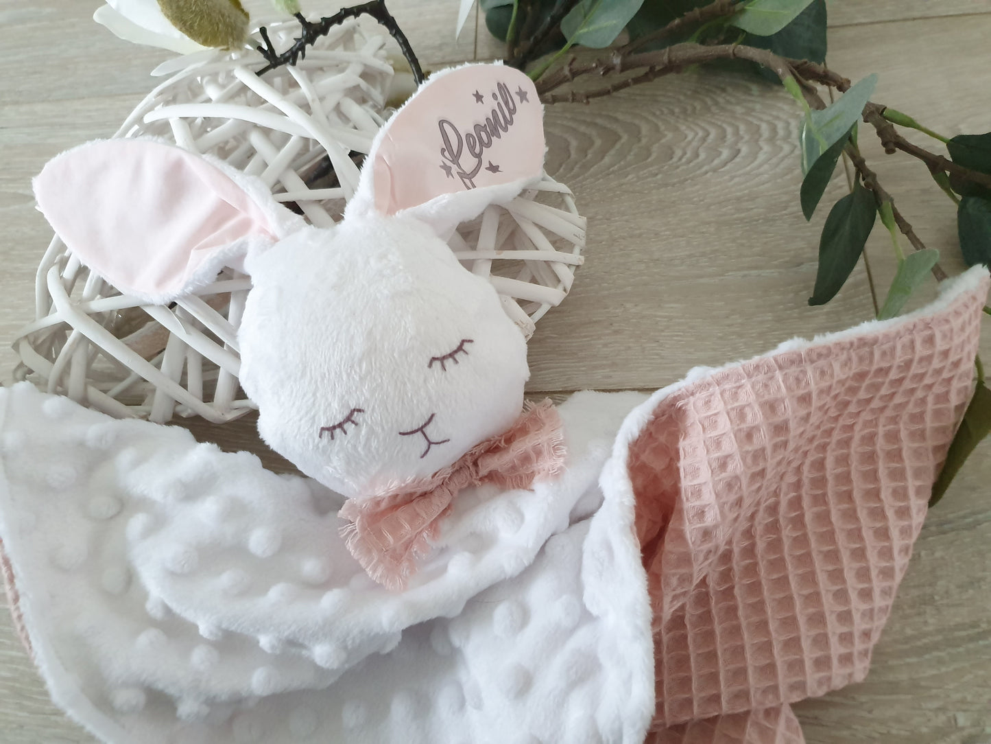 Kuscheltier Hase Hoppi - mit Namen Weiß/Rosa