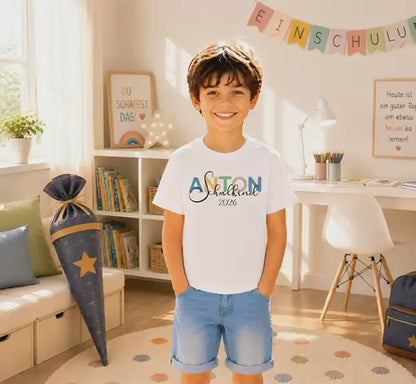 Schulkind 2026 T-Shirt personalisiert mit Name | Einschulung
