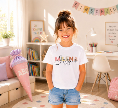 Schulkind 2026 T-Shirt personalisiert mit Name | Einschulung